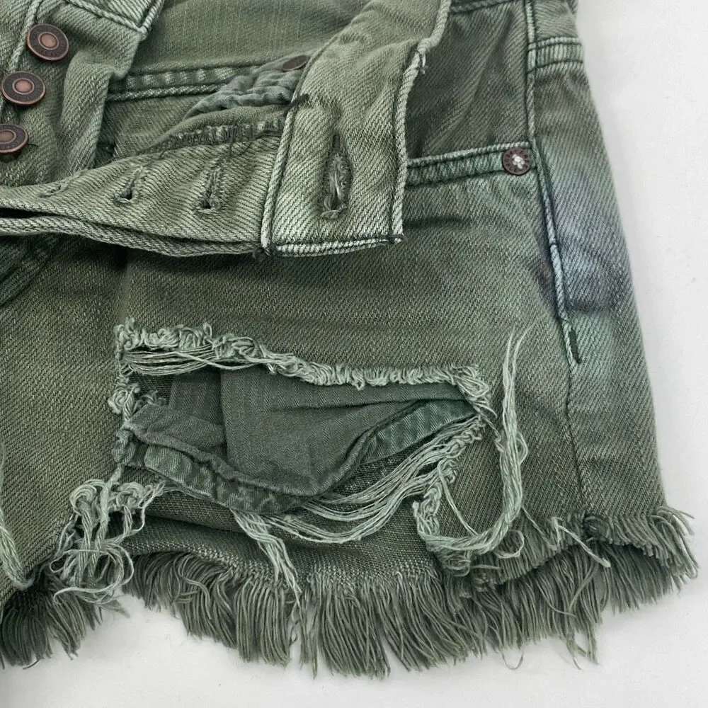 Free People Loving Good Vibrations Cutoff Denim Shorts Frayed Hem Button Close S